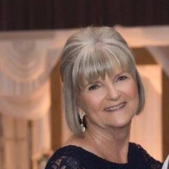 Meet your Posher, Sylvia - Picture 1 of 1